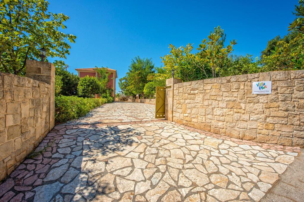 images/kefalonia_weddings/kefalonia_wedding_venues/kefalonia_wedding_planners/kefalonia_wedding_villas/lourdes_beach_villas/kefalonia_wedding_villas_003.jpg